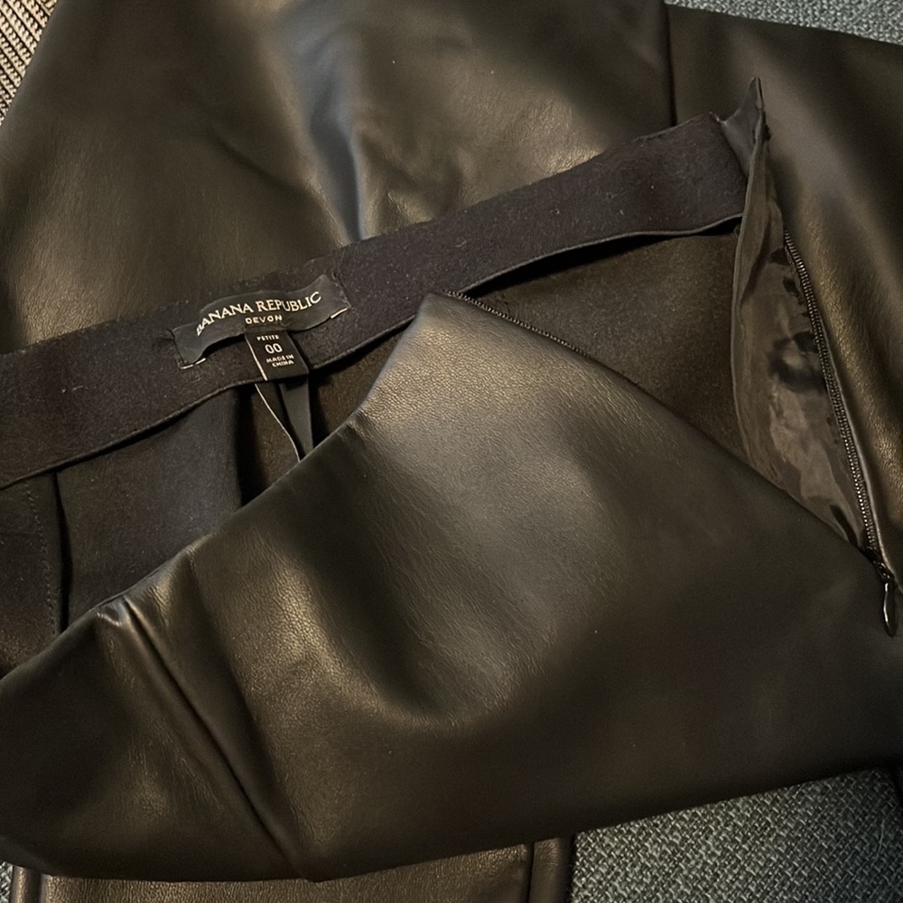 Banana Republic Devon Vegan Leather Pants 00 - Picture 3 of 4